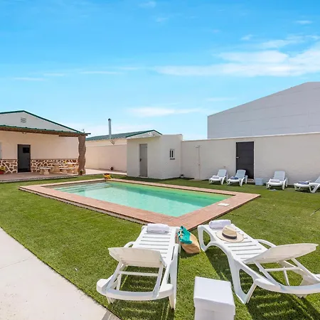 Holiday home Lola - Lantejuela *