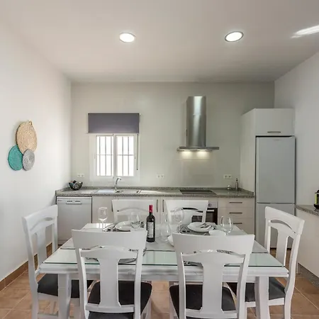 Lola - Lantejuela Holiday home La Lantejuela