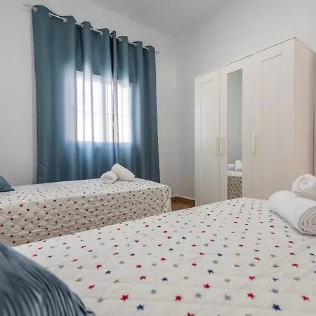 Holiday home Lola - Lantejuela