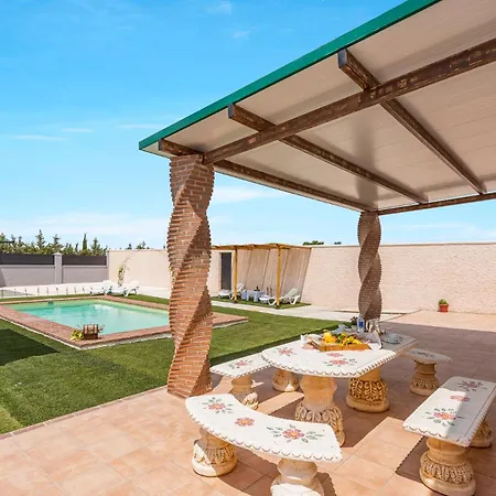 Holiday home Lola - Lantejuela