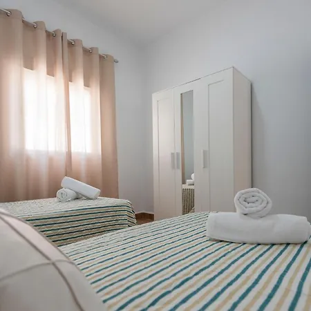 Lola - Lantejuela Holiday home